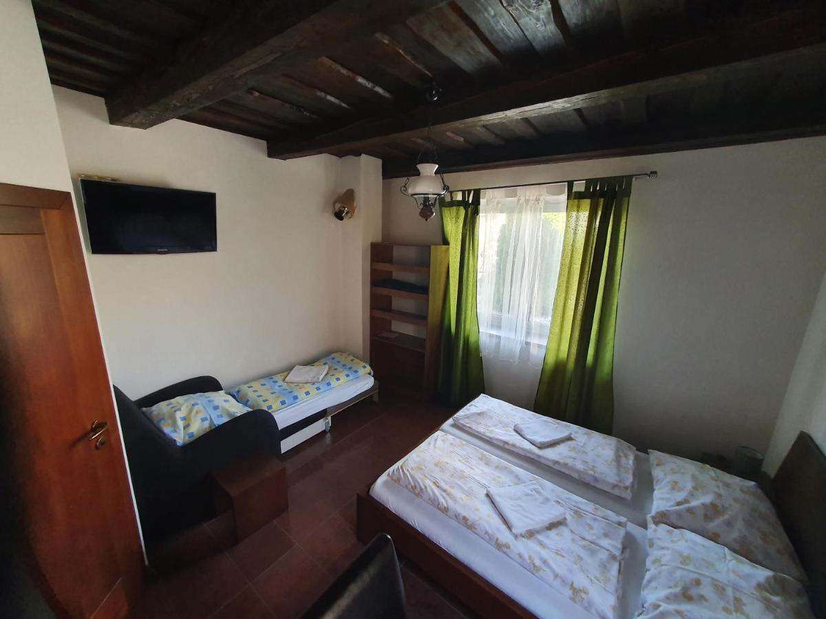 Relax Penzion U Adama Dolna Tizina Luaran gambar